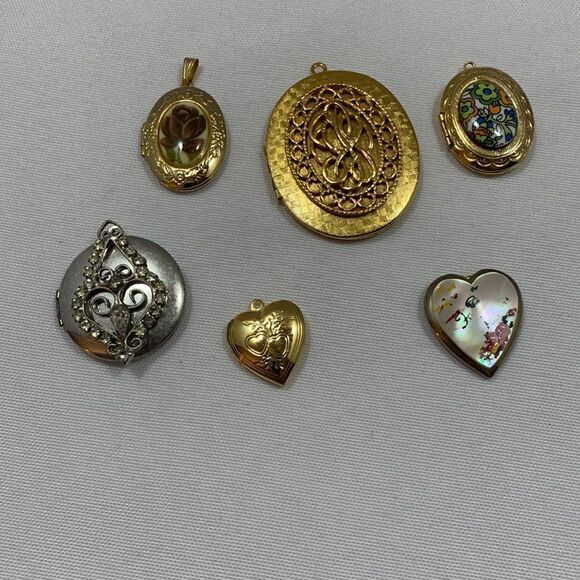Six piece Vintage pendant lockets - Picture 1 of 10